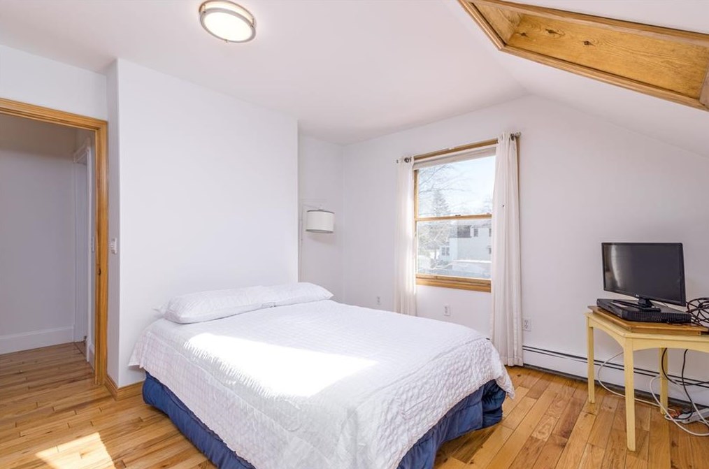 5 Columbia Ave, Jamestown RI  02835-1307 exterior