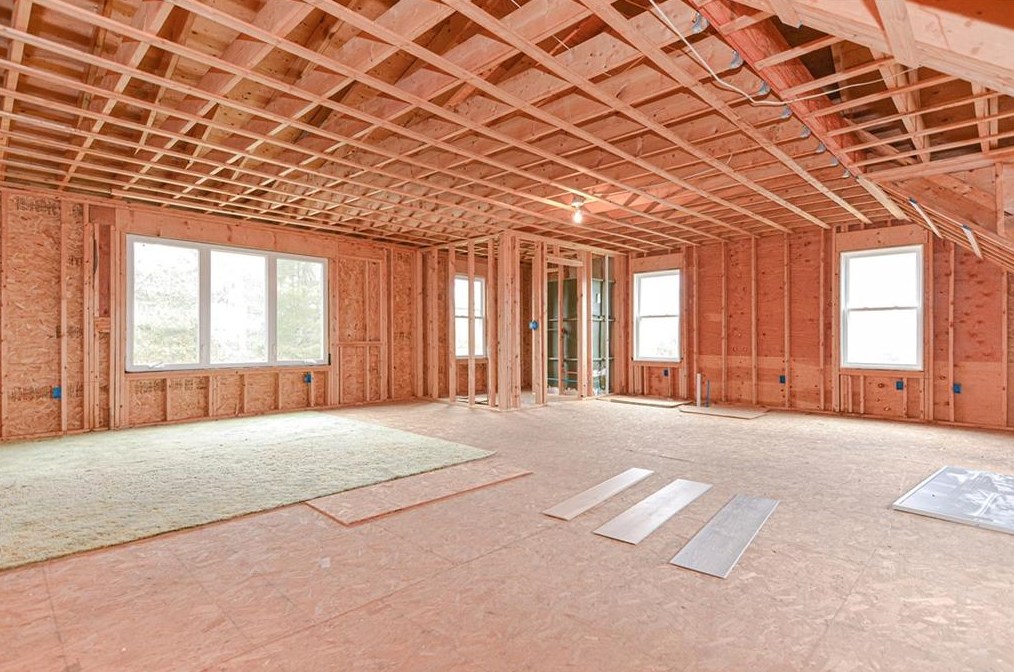 107 Woodlawn Ave, Bristol RI  02809-3016 exterior