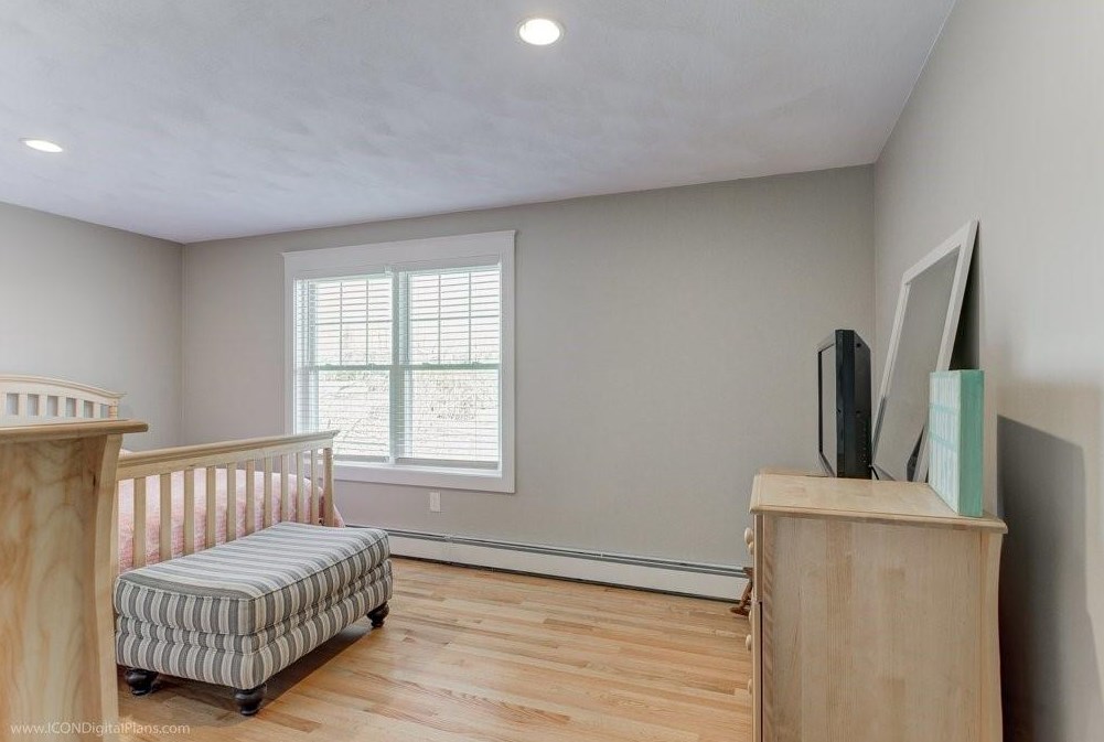 9 Hicks Ln, Portsmouth RI  02871-1971 exterior