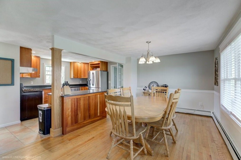 9 Hicks Ln, Portsmouth RI  02871-1971 exterior