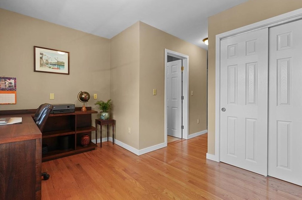 38 Passage Dr, Portsmouth RI  02871-1358 exterior