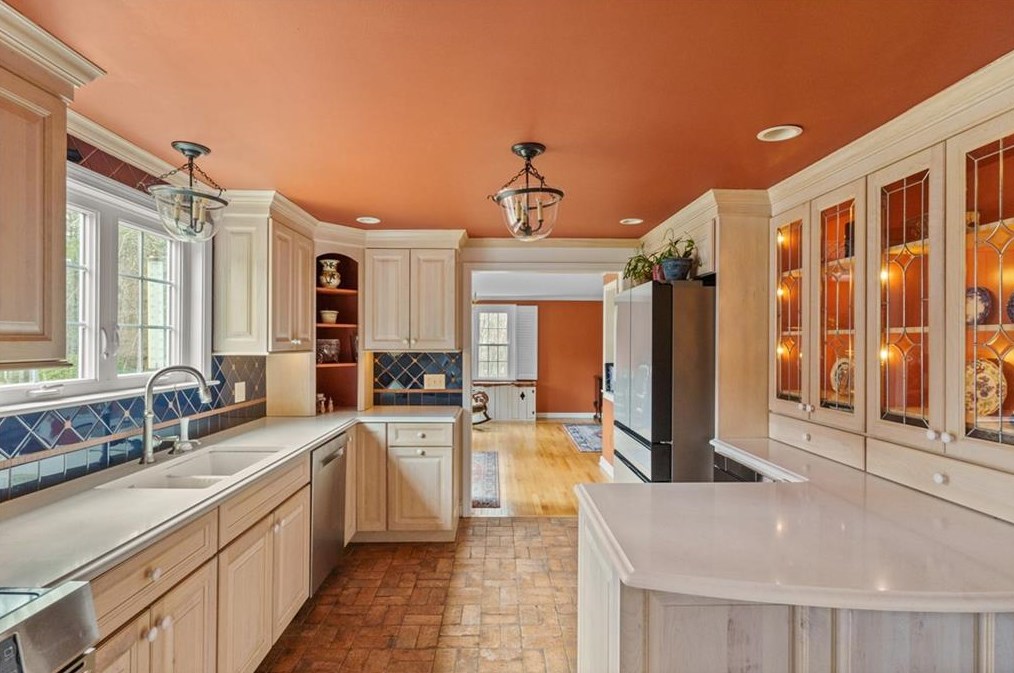 198 Richmond Townhouse Rd, Richmond RI  02812-1038 exterior
