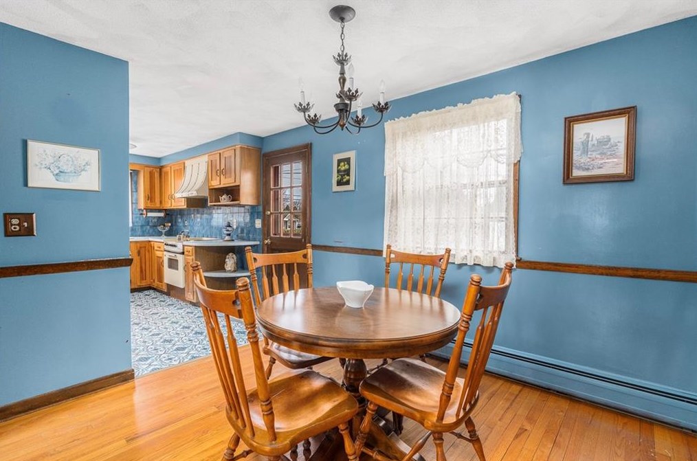 765 Willett Ave, East Providence RI  02915-2621 exterior