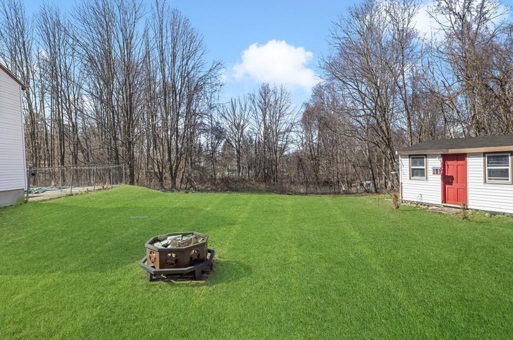 840 Eddie Dowling Hwy, North Smithfield RI  02896-8209 exterior