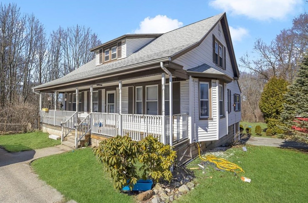 840 Eddie Dowling Hwy, North Smithfield RI  02896-8209 exterior
