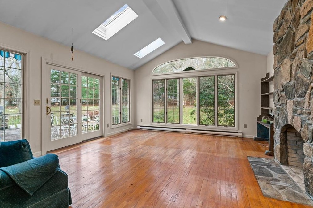 175 Woodville Alton Rd, Richmond RI  02832-2421 exterior