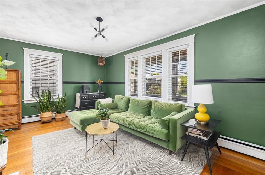 95 Oakland Ave, Cranston RI  02910-4514 exterior