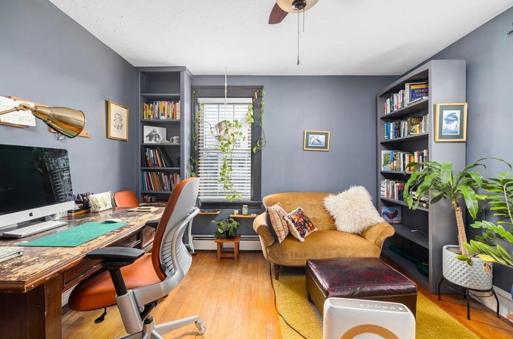 95 Oakland Ave, Cranston RI  02910-4514 exterior