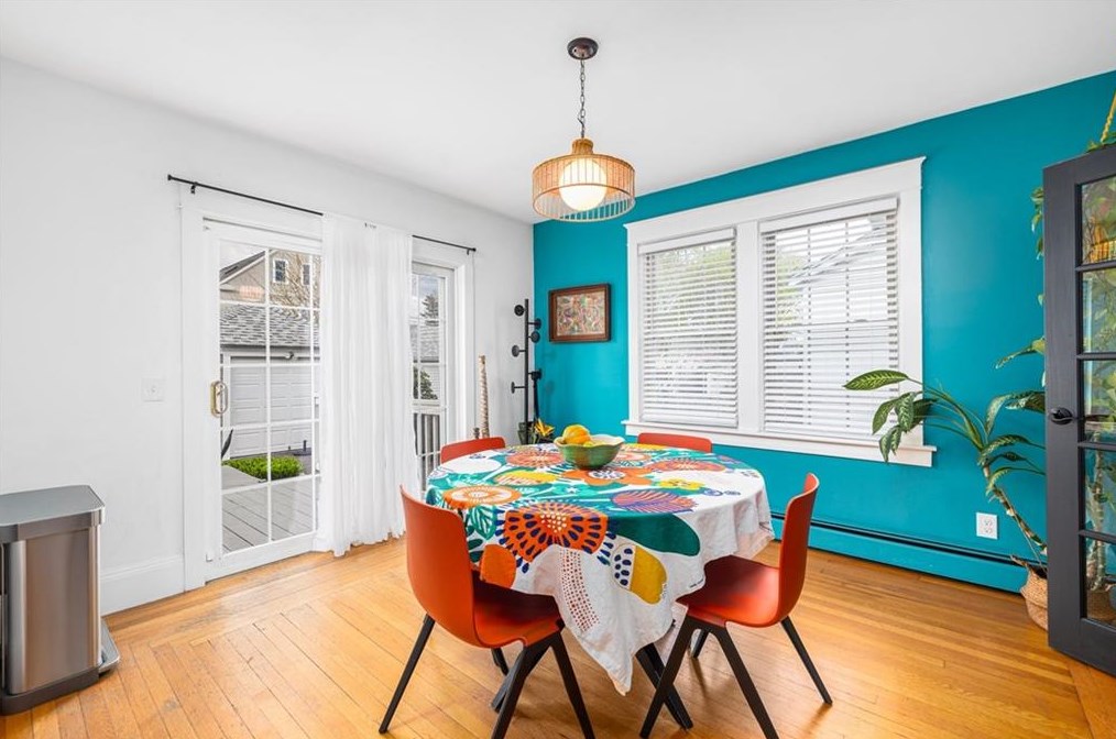 95 Oakland Ave, Cranston RI  02910-4514 exterior