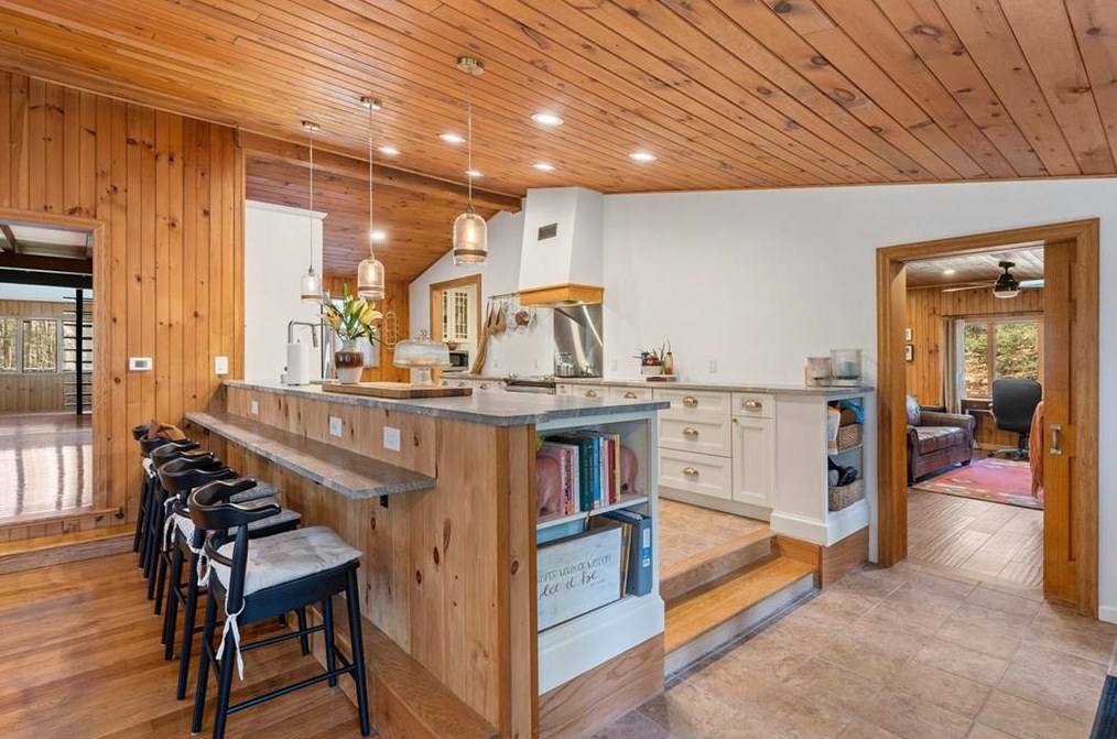 100 Foster Center Rd, Scituate RI  02825-1327 exterior