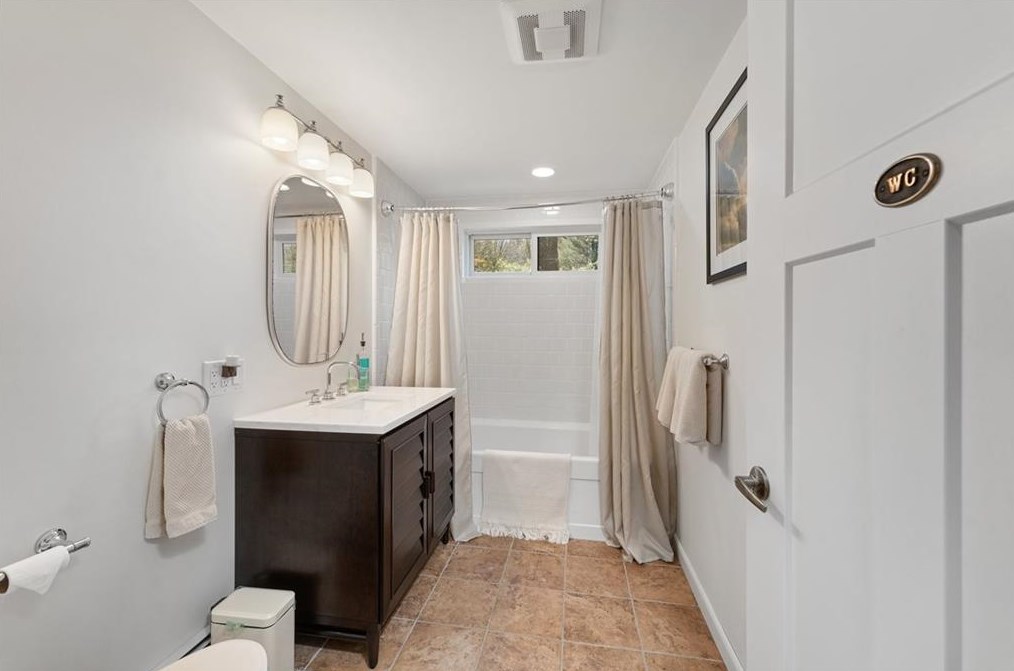 100 Foster Center Rd, Scituate RI  02825-1327 exterior