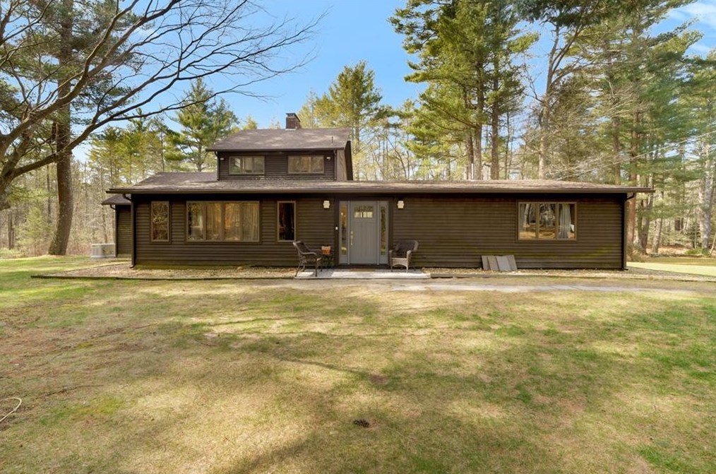 100 Foster Center Rd, Scituate RI  02825-1327 exterior