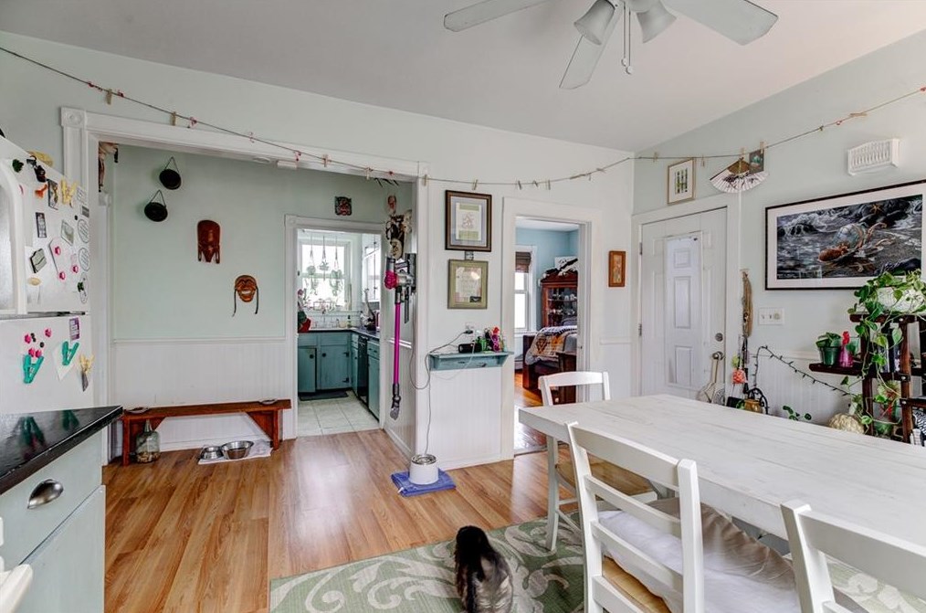 37 Prospect St, Bristol RI 02809-3134 exterior