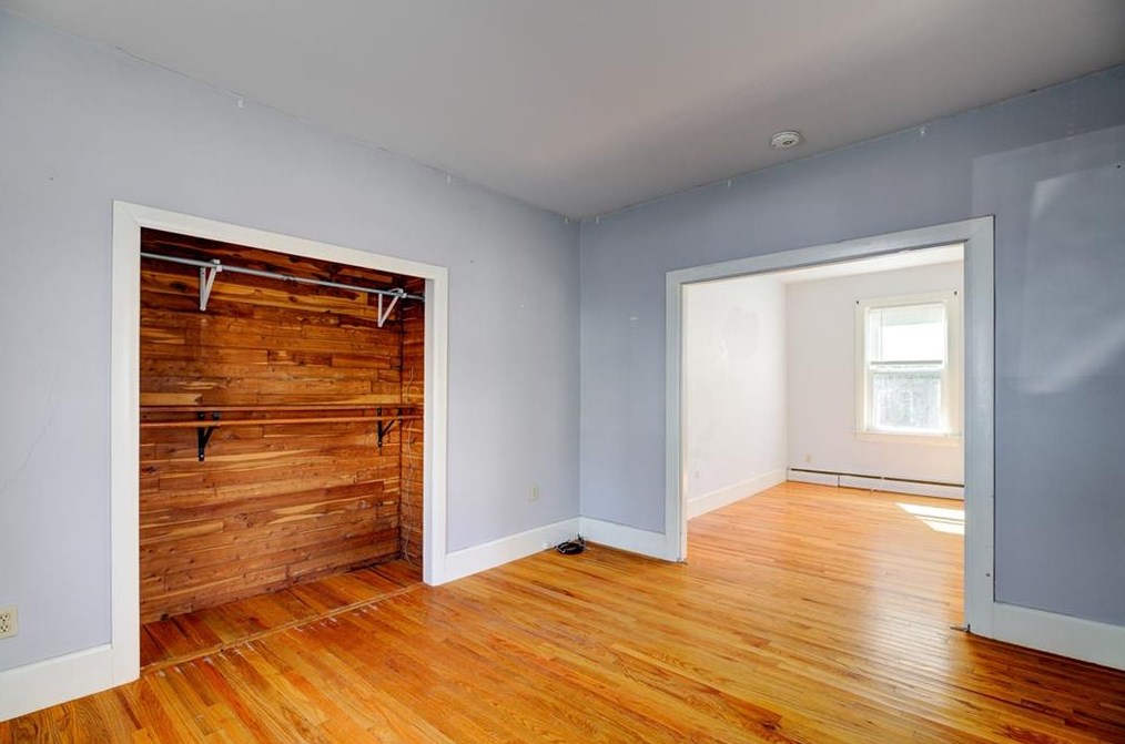 37 Prospect St, Bristol RI 02809-3134 exterior