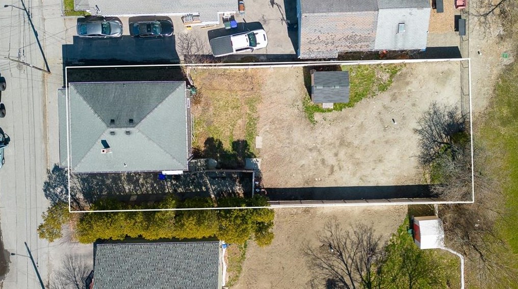 37 Prospect St, Bristol RI 02809-3134 exterior