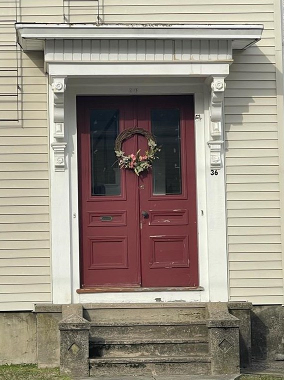 36 Pine St, Pawtucket RI  02860-3849 exterior