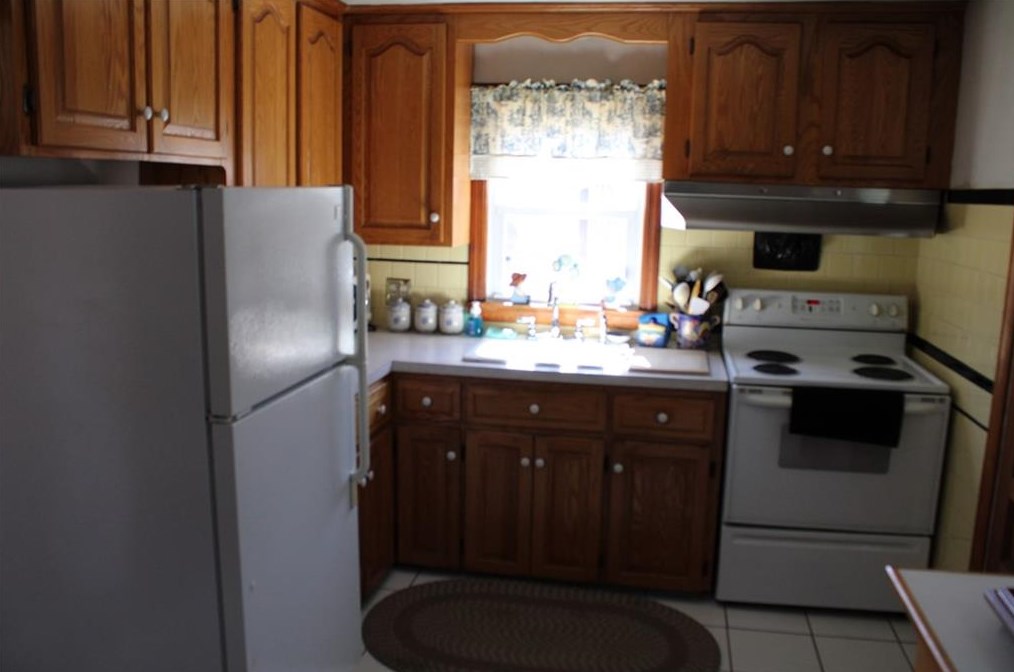 50 Harris Ave, West Warwick RI  02893-4505 exterior