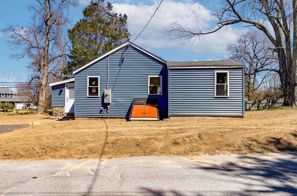 170 Brandy Brook Rd, Scituate RI  02857-2114 exterior