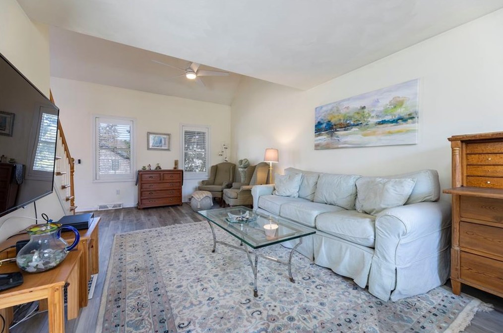 9 Ferry St, Jamestown RI  02835-2516 exterior