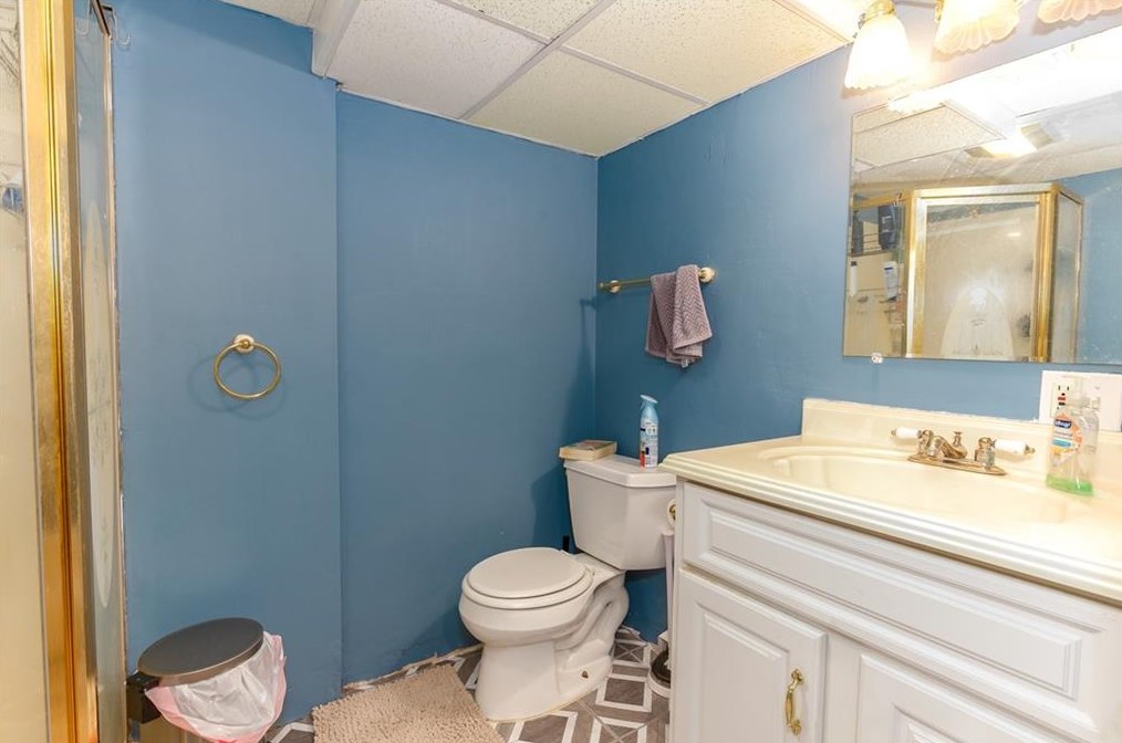 94 Lexington Ave, Cranston RI  02910-3310 exterior