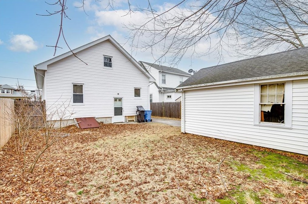 94 Lexington Ave, Cranston RI  02910-3310 exterior