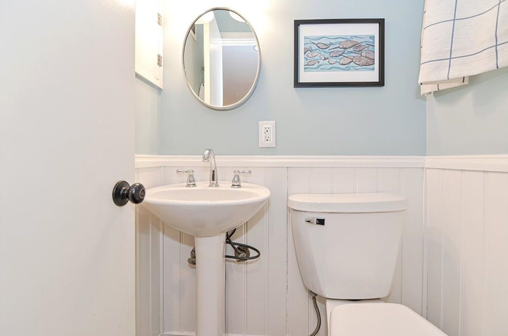 11 Maple Ave, North Smithfield RI  02824-1209 exterior