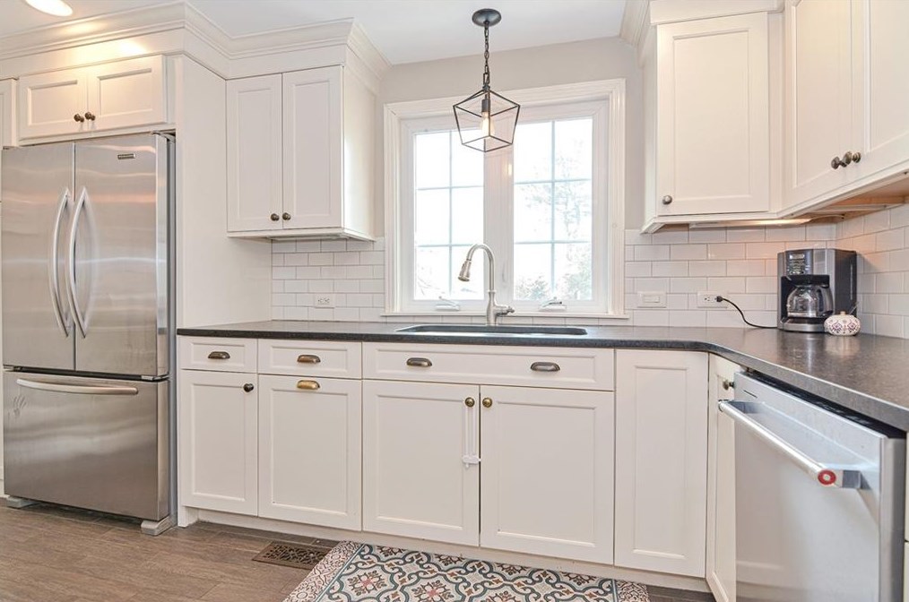 11 Maple Ave, North Smithfield RI  02824-1209 exterior