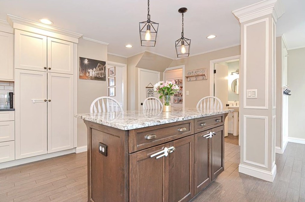 11 Maple Ave, North Smithfield RI  02824-1209 exterior