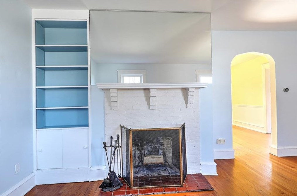 8 Weeden Ave, East Providence RI  02916-1718 exterior