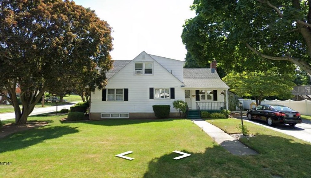 135 Cannon St, Cranston RI  02920-2399 exterior