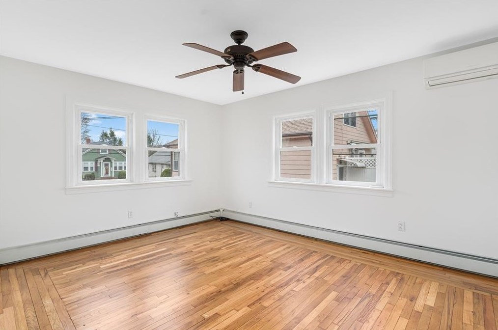 114 Crown Ave, East Providence RI  02915-4928 exterior