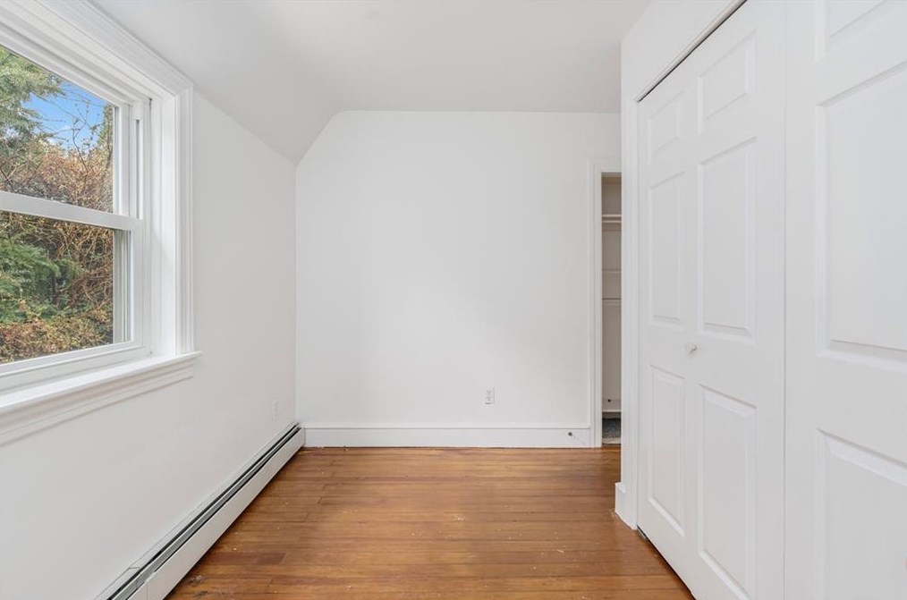 114 Crown Ave, East Providence RI  02915-4928 exterior