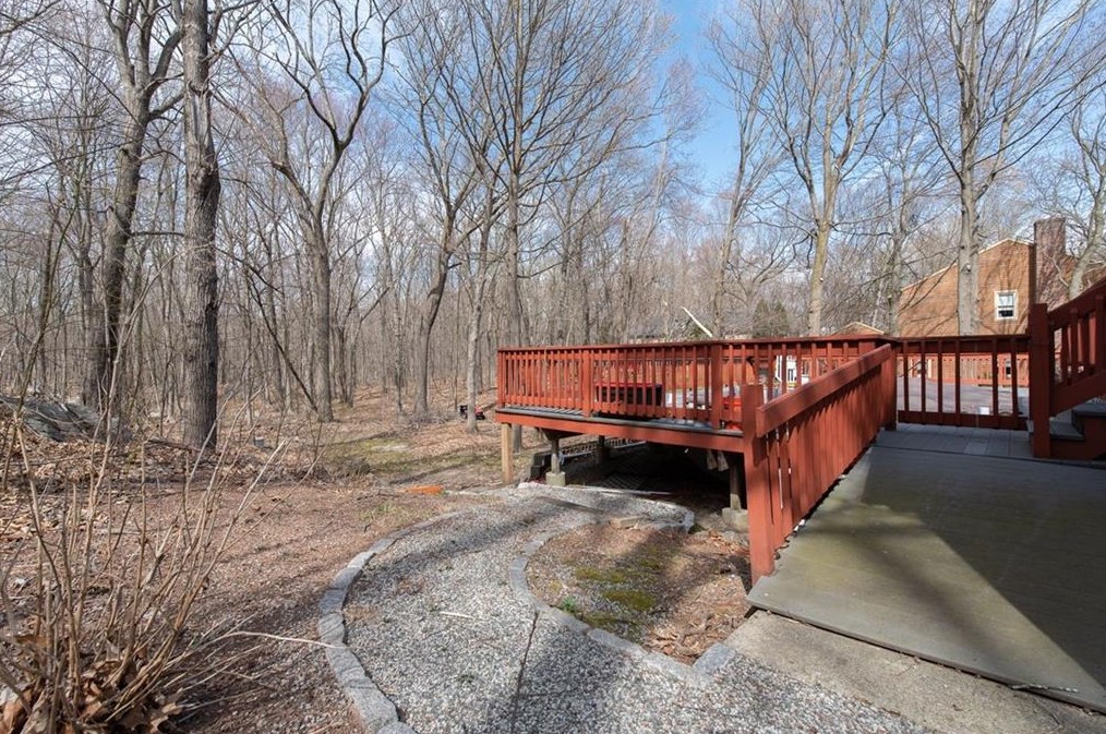 335 Albion Rd, Lincoln RI  02865-4240 exterior