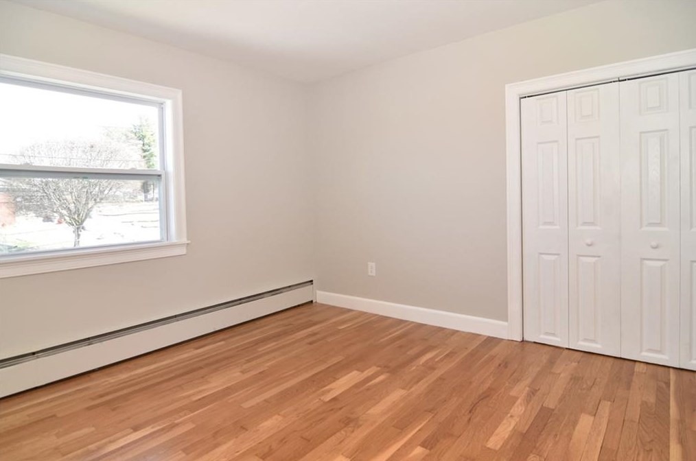 260 Garden Hills Dr, Cranston RI  02920-3428 exterior