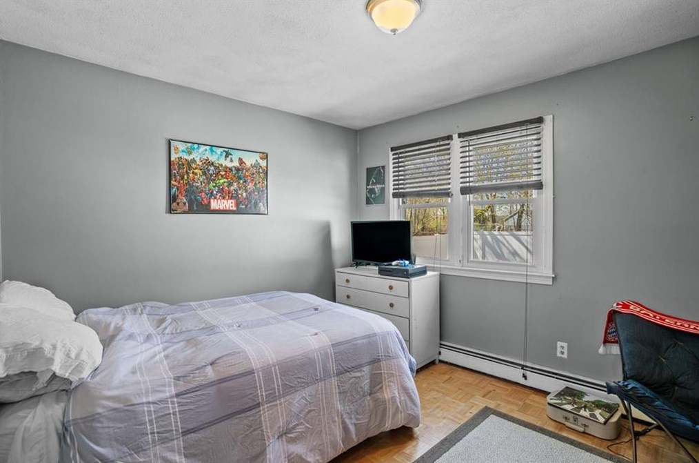 13 Hattie Ave, Smithfield RI  02828-2808 exterior