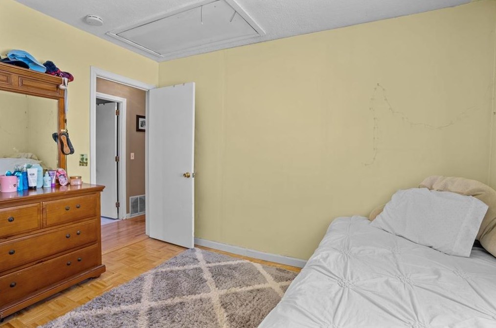 13 Hattie Ave, Smithfield RI  02828-2808 exterior