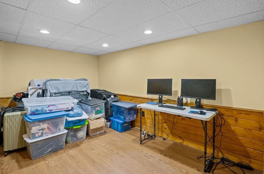13 Hattie Ave, Smithfield RI  02828-2808 exterior
