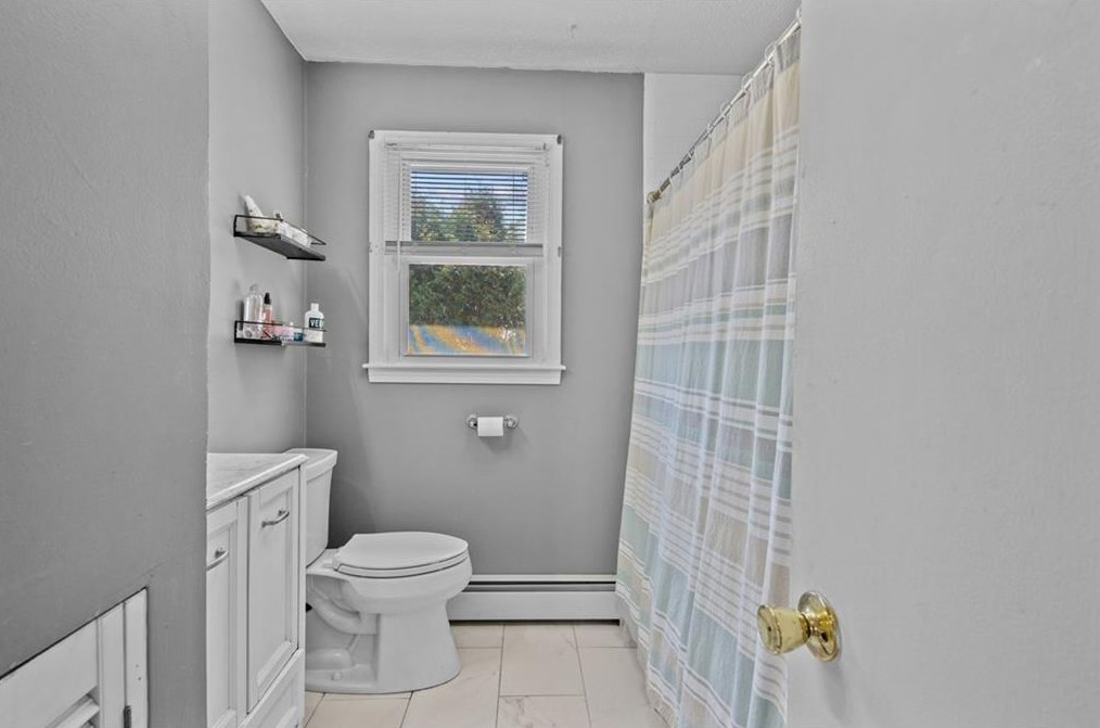 13 Hattie Ave, Smithfield RI  02828-2808 exterior