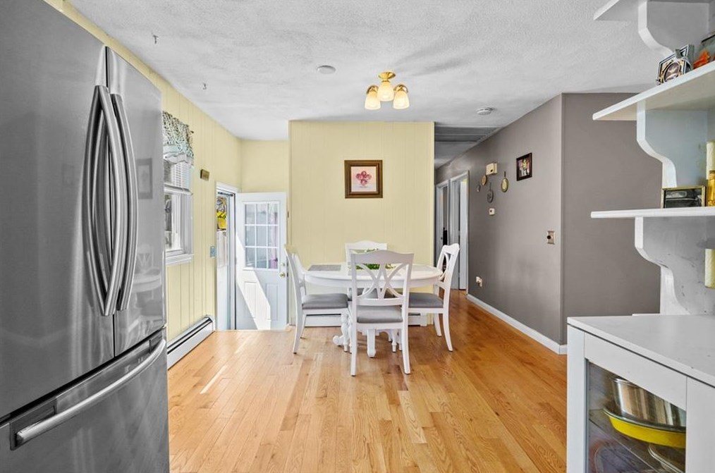 13 Hattie Ave, Smithfield RI  02828-2808 exterior
