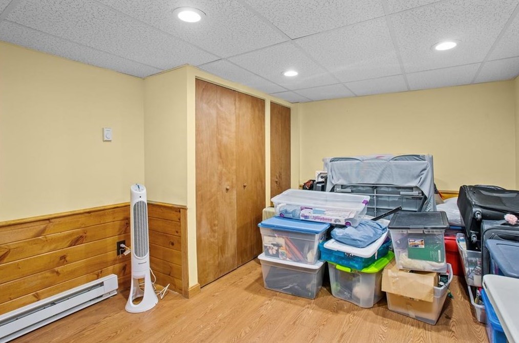 13 Hattie Ave, Smithfield RI  02828-2808 exterior