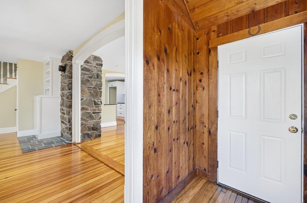 6 Coronado St, Jamestown RI  02835-1229 exterior