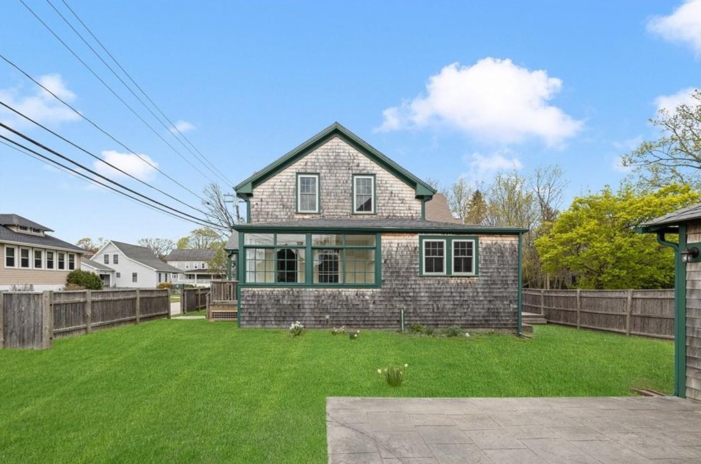 6 Coronado St, Jamestown RI  02835-1229 exterior