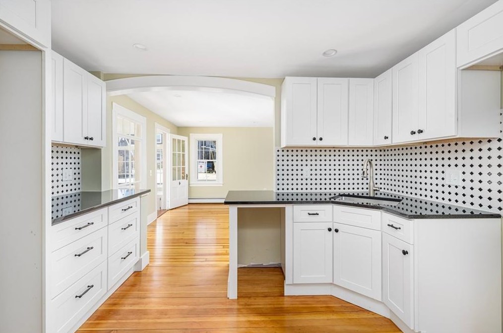 6 Coronado St, Jamestown RI  02835-1229 exterior