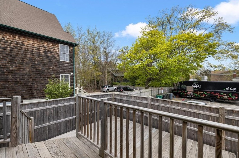 6 Coronado St, Jamestown RI  02835-1229 exterior