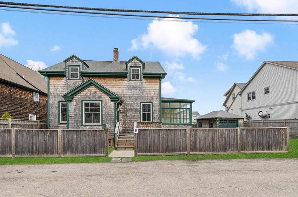6 Coronado St, Jamestown RI  02835-1229 exterior