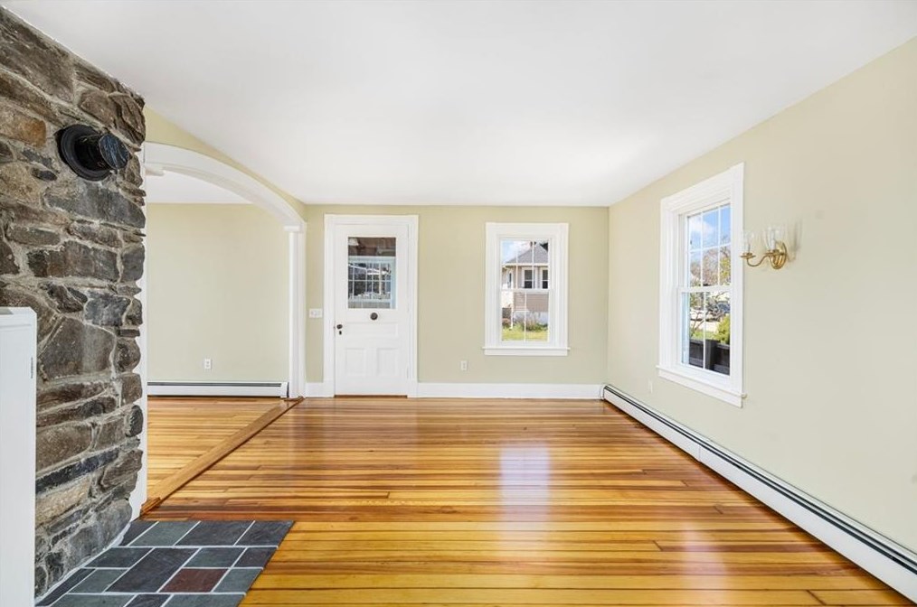 6 Coronado St, Jamestown RI  02835-1229 exterior