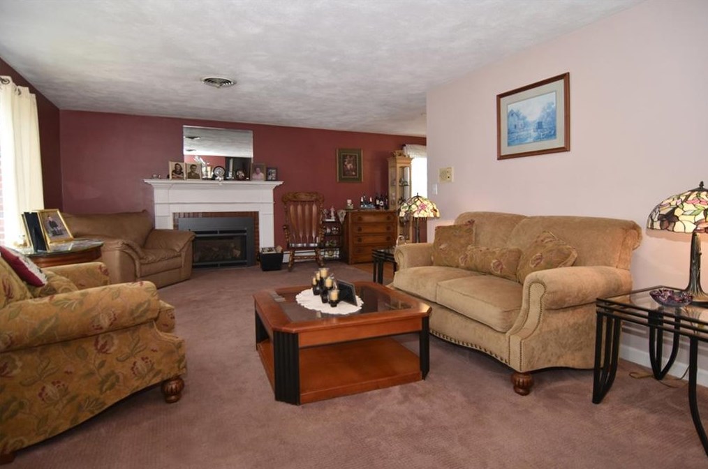 20 Fairbanks Ave, East Providence RI  02914-1914 exterior