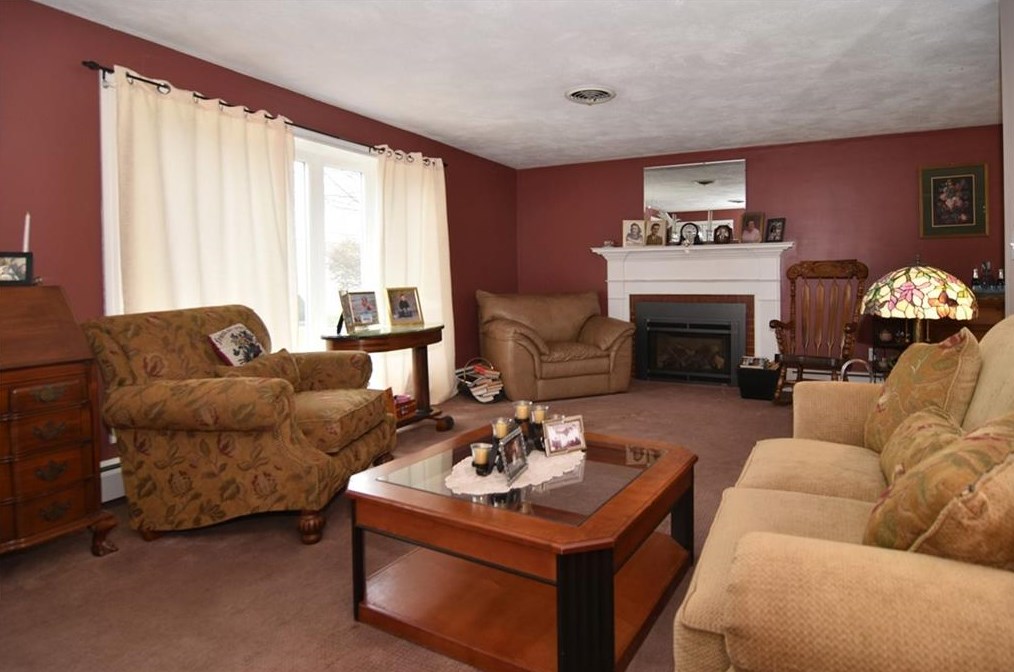 20 Fairbanks Ave, East Providence RI  02914-1914 exterior