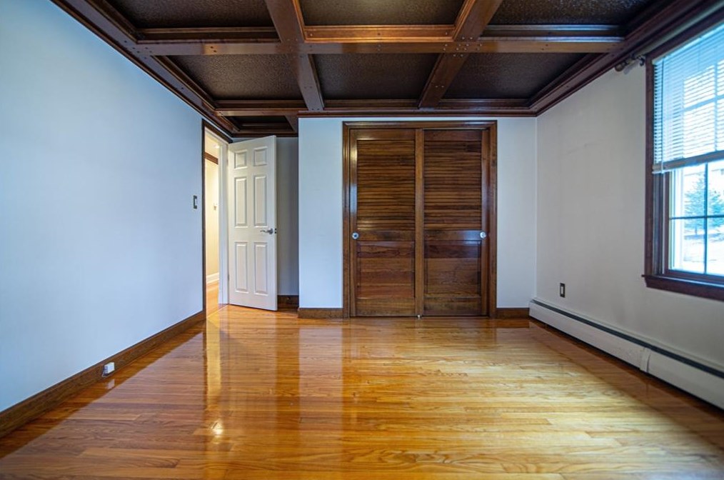21 Coolridge Ave, Smithfield RI  02828-2651 exterior