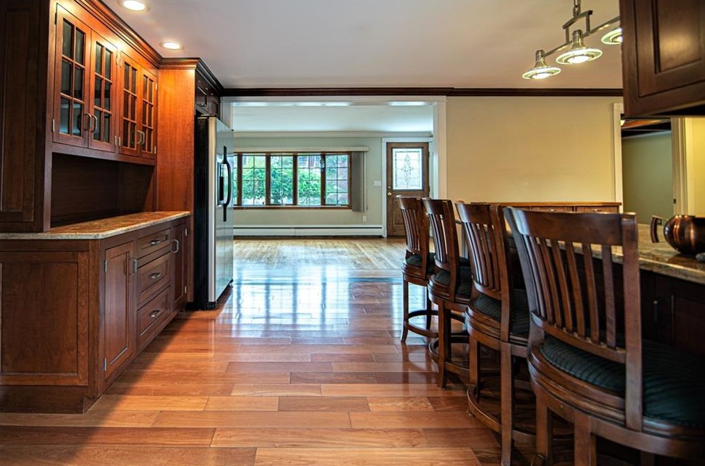 21 Coolridge Ave, Smithfield RI  02828-2651 exterior
